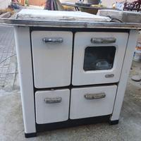 Vecchia Stufa Cucina Economica a Legna 