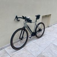 Bicicletta Gravel Basso Vega motore Polini