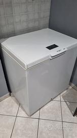 Congelatore a pozzetto marca Whirlpool