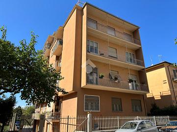 4 LOCALI A VITERBO
