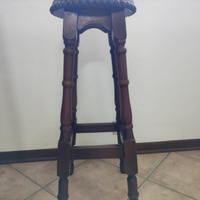 Sgabello in legno