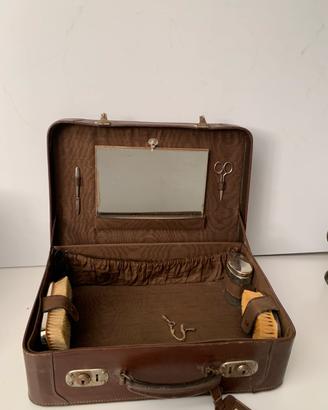 Valigia da viaggio toiletta in  pelle vintage