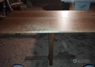 Tavoli ,  mensole, taglieri  SU COMMlSSlONE