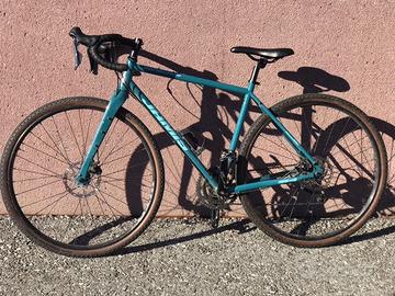 Bici Gravel Jamis Renegade S4