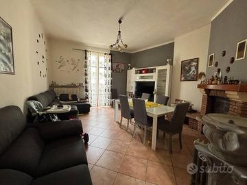 Appartamento di 164 m² con 4 locali a Vercelli