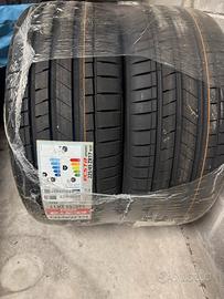 4 Pneumatici estivi khumo 225/45/17 NUOVI