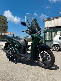 Honda SH 150 vetro