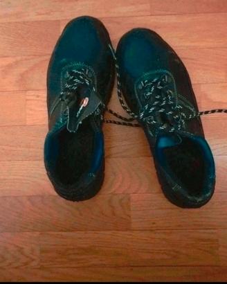 Scarpa antinfortunistica nera taglia 41 