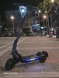 MONOPATTINO NAVEE ST3 PRO CUSTOM