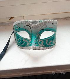 maschera veneziana in cartapesta 