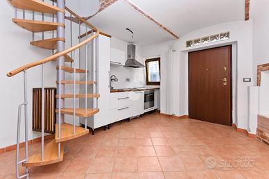 CASA SEMINDIPENDENTE A REANO