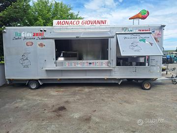Food truck usato - interno in acciaio inox nuovo