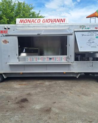 Food truck usato - interno in acciaio inox nuovo