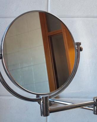 Specchio per trucco e ingranditore
