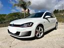 volkswagen-golf-gti-golf-business-gti-performance