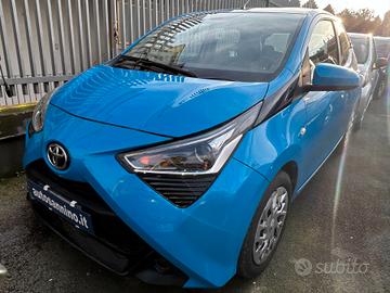 Toyota Aygo 1.0 VVT-i 72 CV 5 porte x-cite