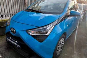 Toyota Aygo 1.0 VVT-i 72 CV 5 porte x-cite