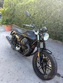 Moto Guzzi V7 Stone