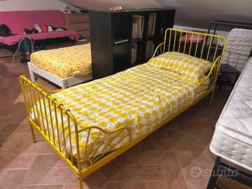 LettoIKEA MINNEN estensibile in metallo bianc/gial