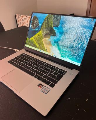 Huawei MateBook D 15 - Ryzen 5 - 8 GB RAM - SSD