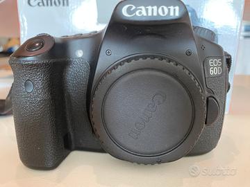 Reflex Canon EOS 60D Corpo macchina e accessori