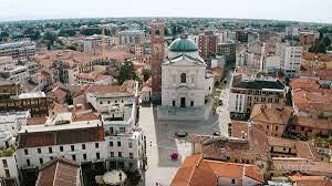 Bilocale a 700 euro mensili comodo per stazione