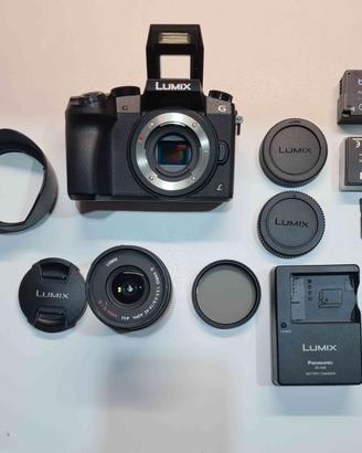Lumix G70 con 14-42, 2 batterie, SD 64GB e borsa