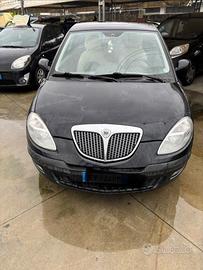 Lancia Ypsilon 1.2 16V Platino cambio automatico