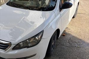 Peugeot 308 2015