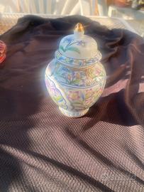 Vasetto in porcellana giapponese