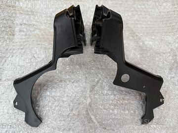 Benelli TNT/TreK 1130 supporto faro anteriore.