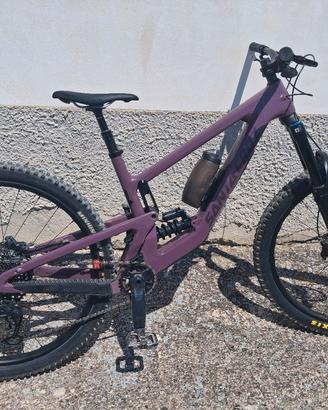 Santa Cruz Megatower Carbon