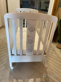 Lettino con sbarre  per bambini