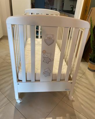 Lettino con sbarre  per bambini