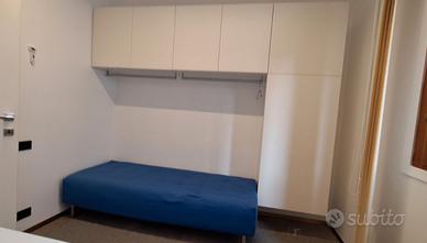 Mobile spogliatoio bianco + Chaise Lounge blu