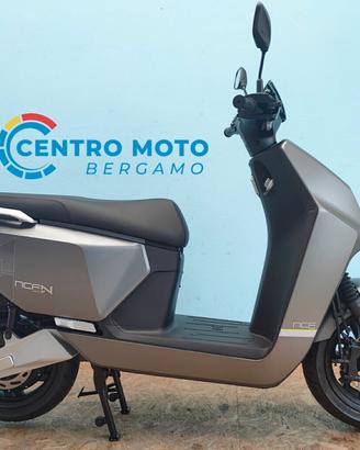 Nmoto NCF S : l'e-scooter che ti porta anche in au