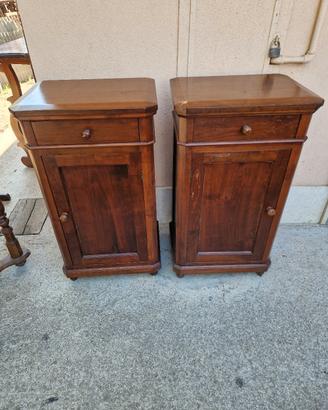 comodini in legno 
