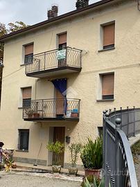 4 LOCALI A TOANO
