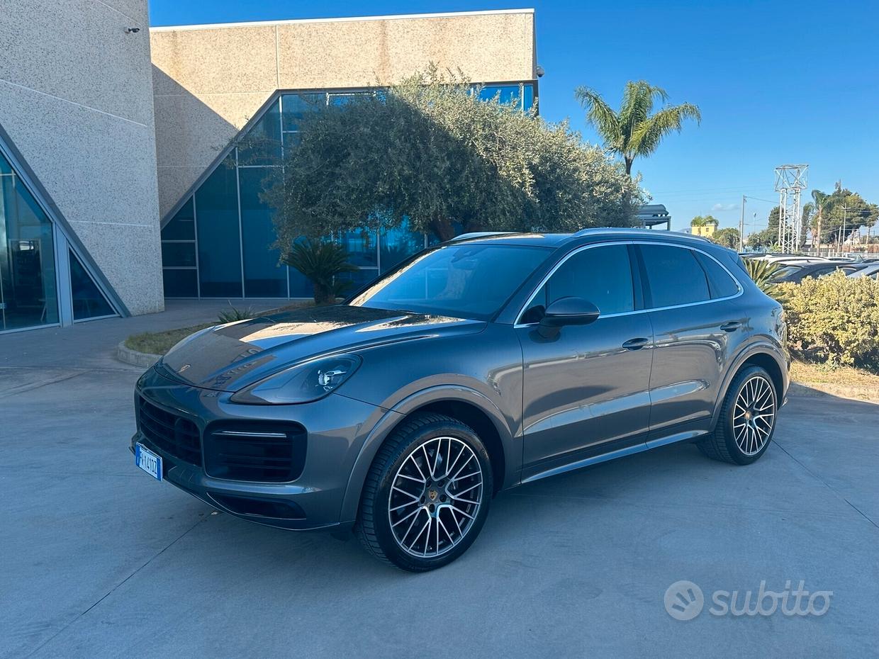 PORSCHE Cayenne 3ªs.'17-->