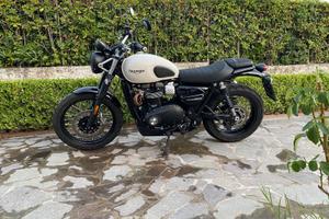 Triumph street scrambler 900