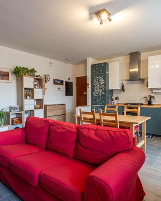 Divano 3 posti Ektorp Ikea con pouff