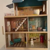 Casa delle bambole in legno 21 pezzi gia’ montata