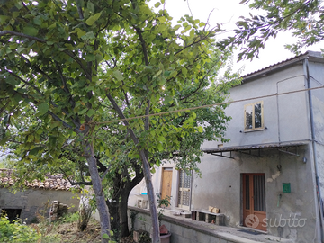 Invito a vedere casolare in campagna,