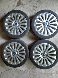 Cerchi in lega Ford da 16'' a 4 fori