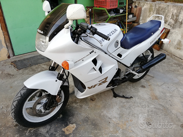 Honda VFR 750 F 1986