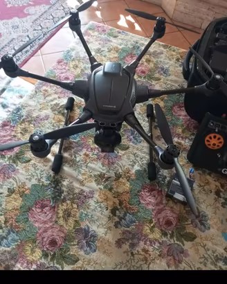 Drone Typhon H della Yuneec 6 motori