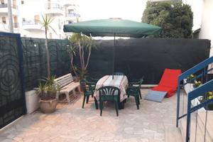 LAST MINUTE; BARI:posto auto,giardino,250mt mare