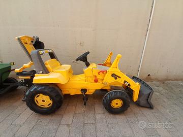 Trattore giocattolo 