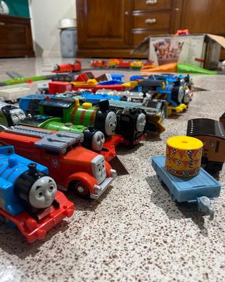 Trenino Thomas 23 Locomotive + kit binari