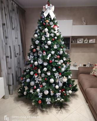 Albero di natale artificiale usato